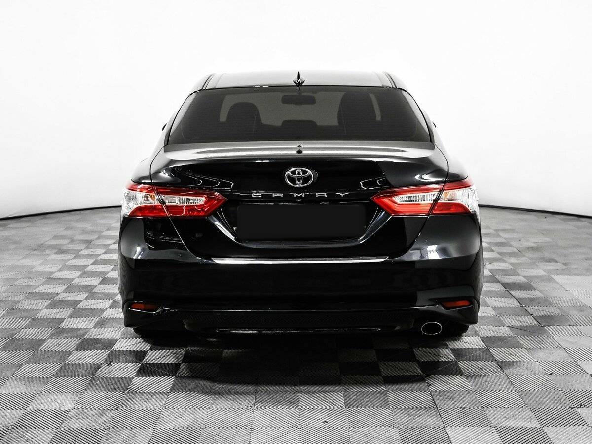 Toyota Camry с пробегом — 2019 год. Фото: #5