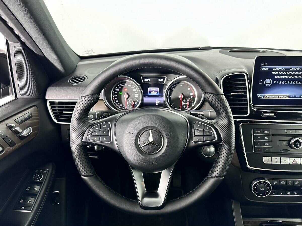 Mercedes-Benz GLE с пробегом — 2017 год. Фото: #10