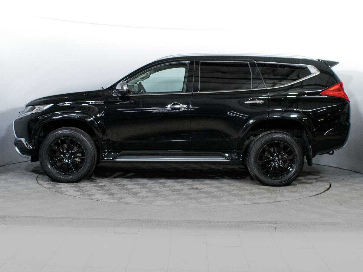 Mitsubishi Pajero Sport с пробегом — 2019 год. Фото: #7