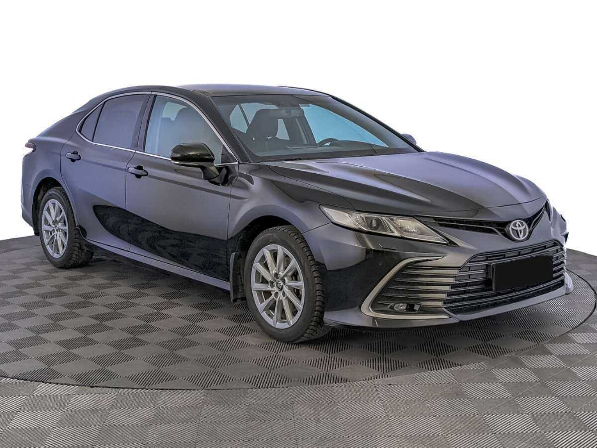 Toyota Camry с пробегом — 2021 год. Фото: #2