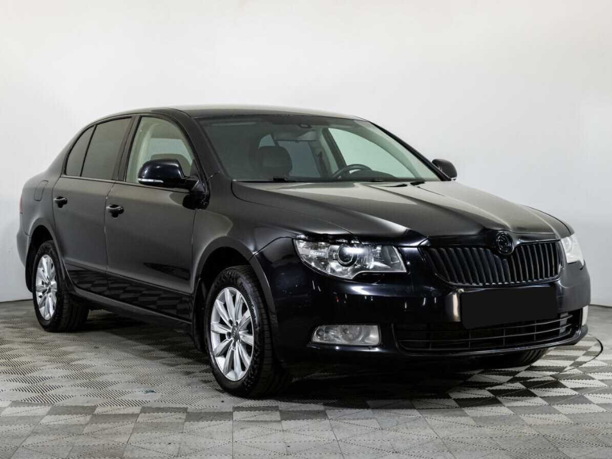 Skoda Superb с пробегом — 2011 год. Фото: #2