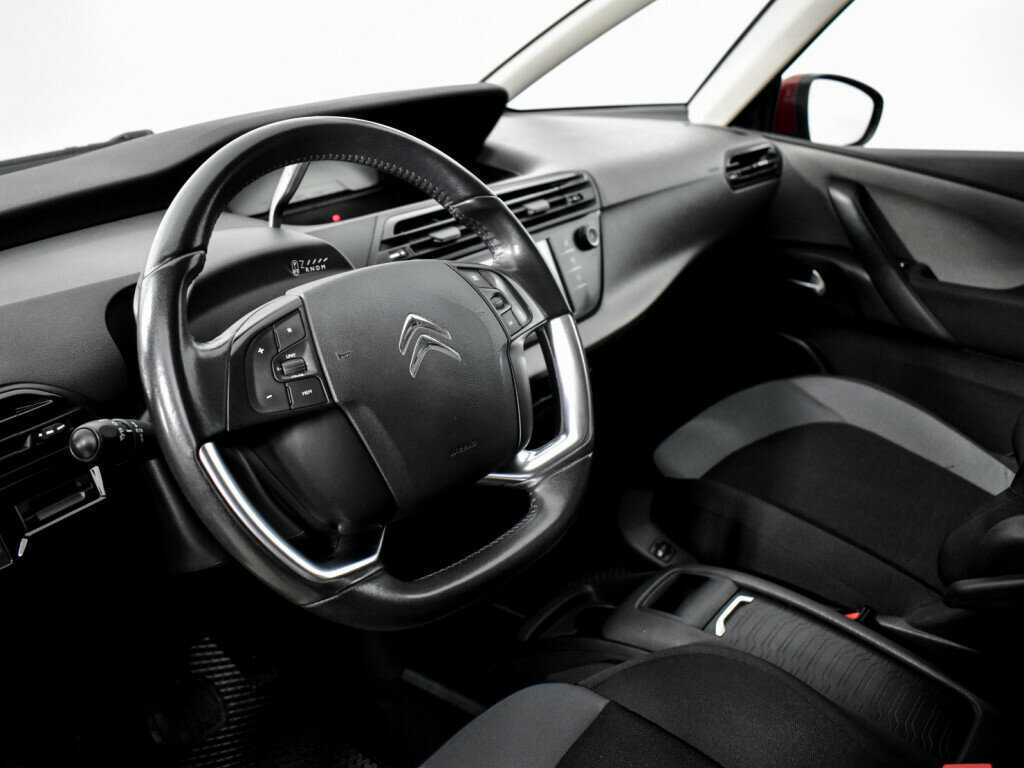 Citroen C4 Picasso с пробегом — 2015 год. Фото: #8