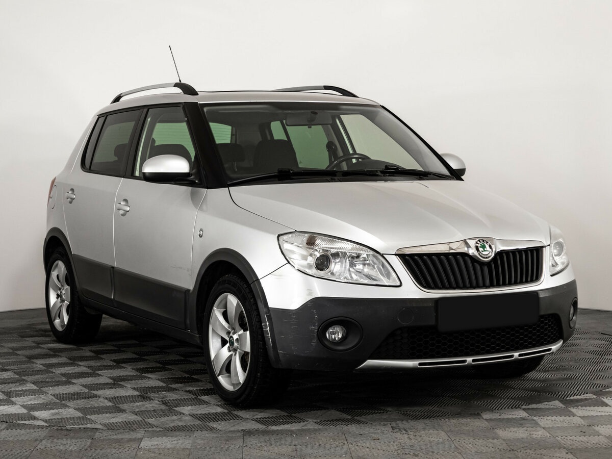 Skoda Fabia с пробегом — 2011 год. Фото: #2