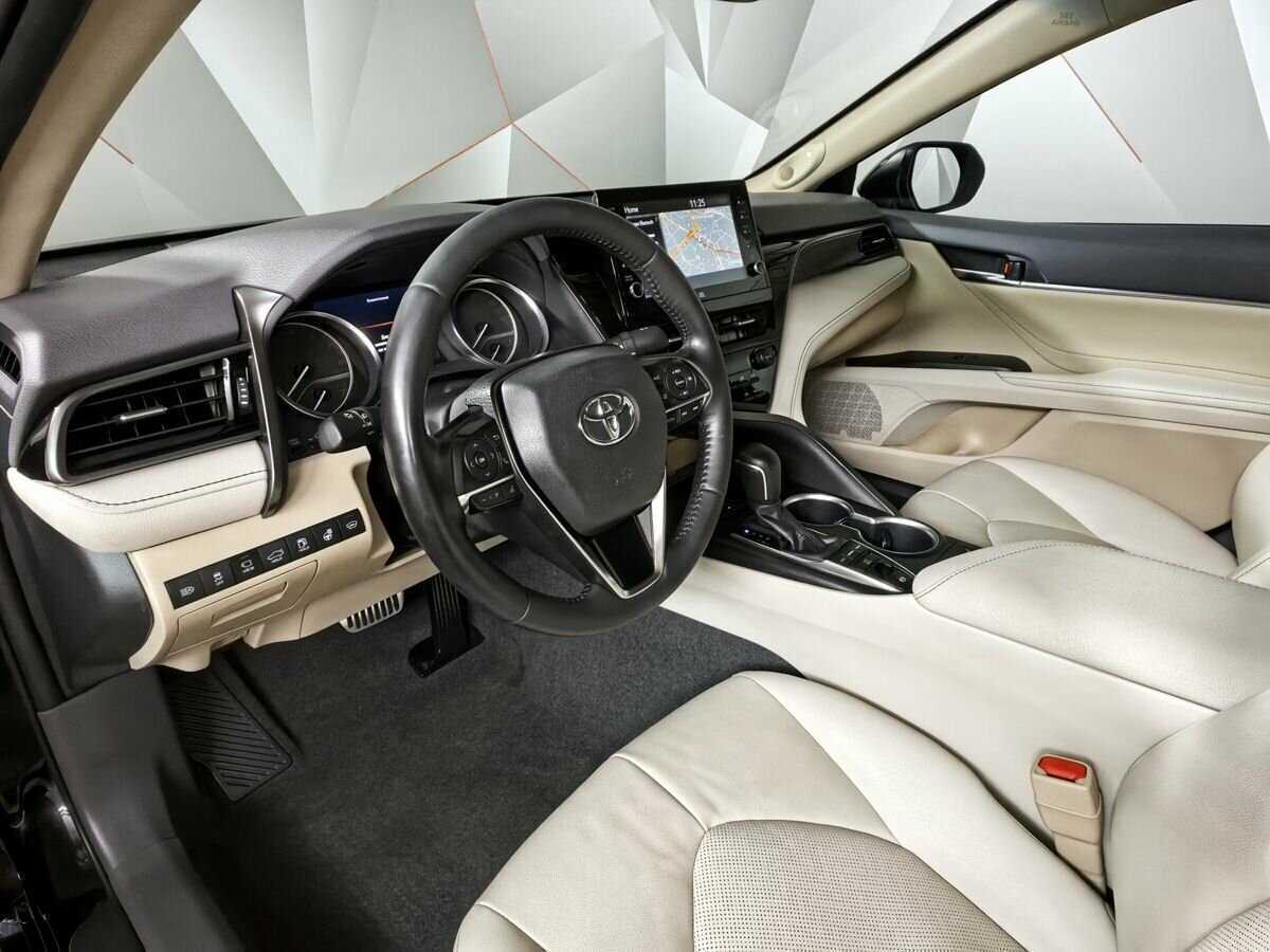 Toyota Camry с пробегом — 2022 год. Фото: #13