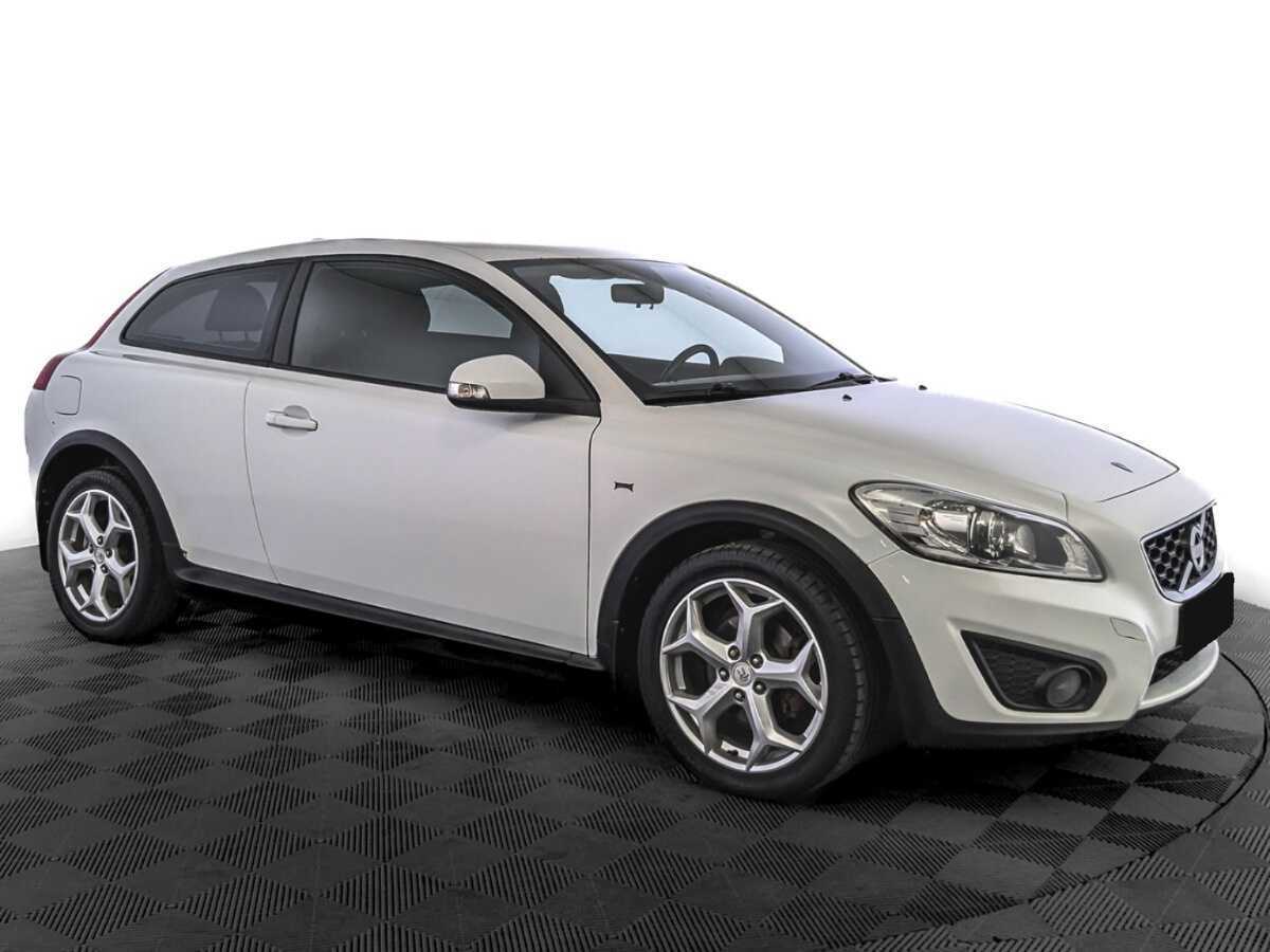 Volvo C30 с пробегом — 2011 год. Фото: #2