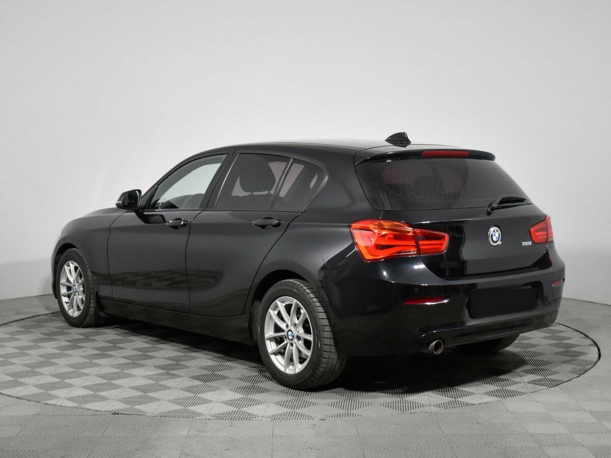 BMW 1 серии с пробегом — 2017 год. Фото: #6