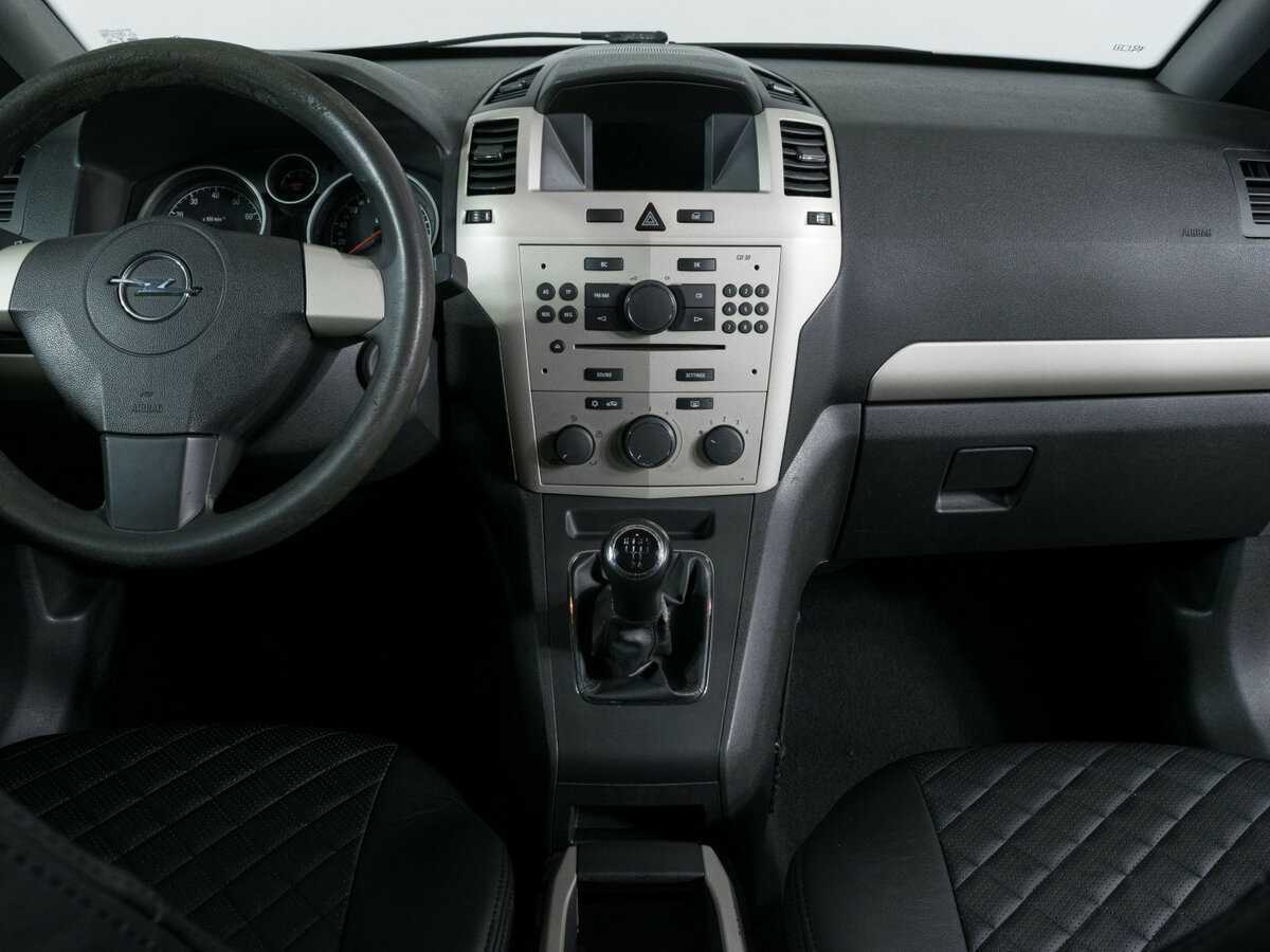 Opel Zafira с пробегом — 2008 год. Фото: #7