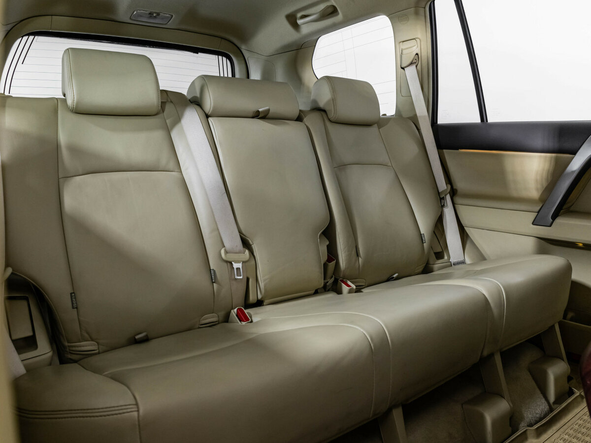 Toyota Land Cruiser Prado с пробегом — 2016 год. Фото: #20