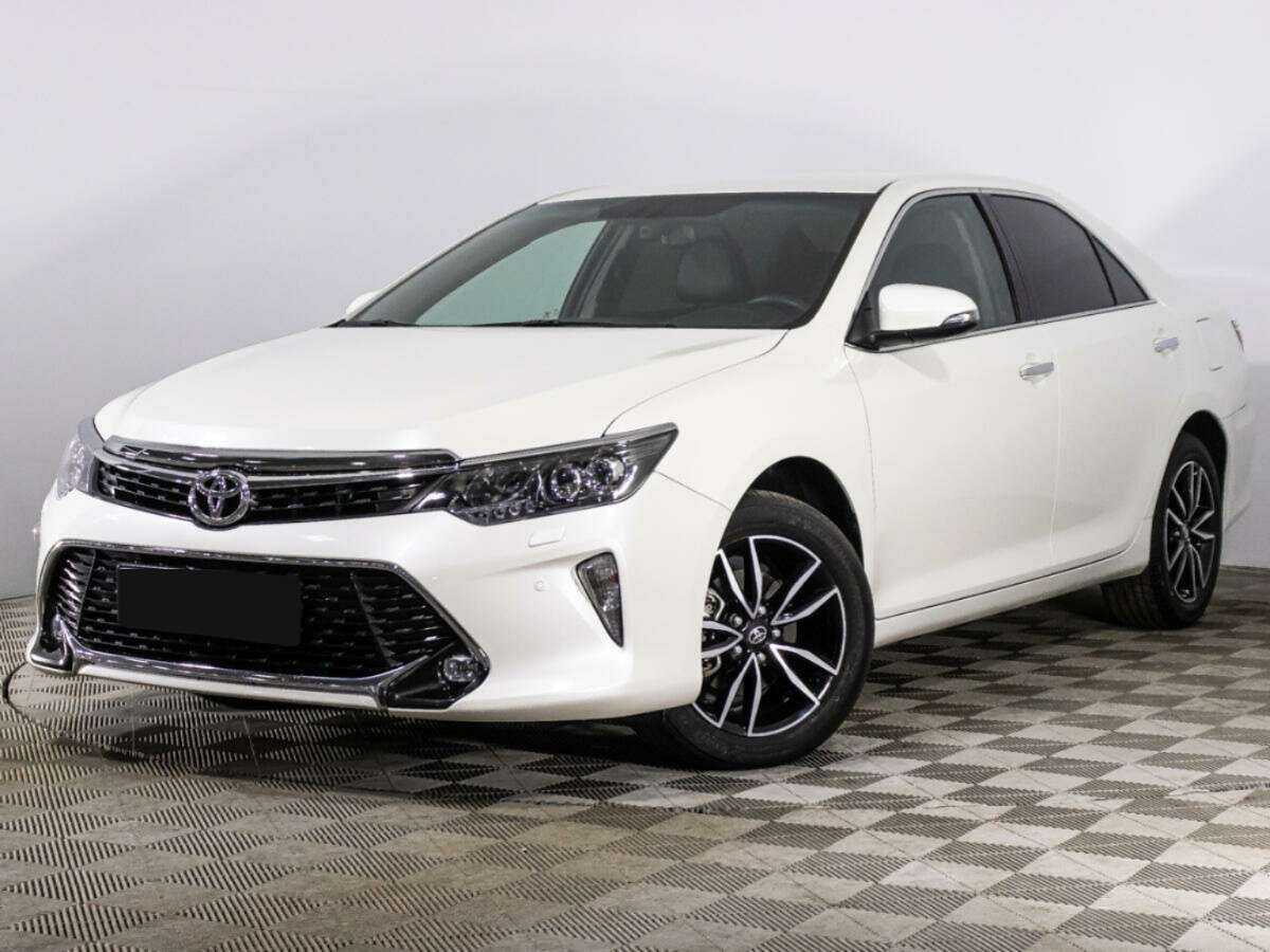 Toyota Camry с пробегом — 2017 год. Посмотреть фото