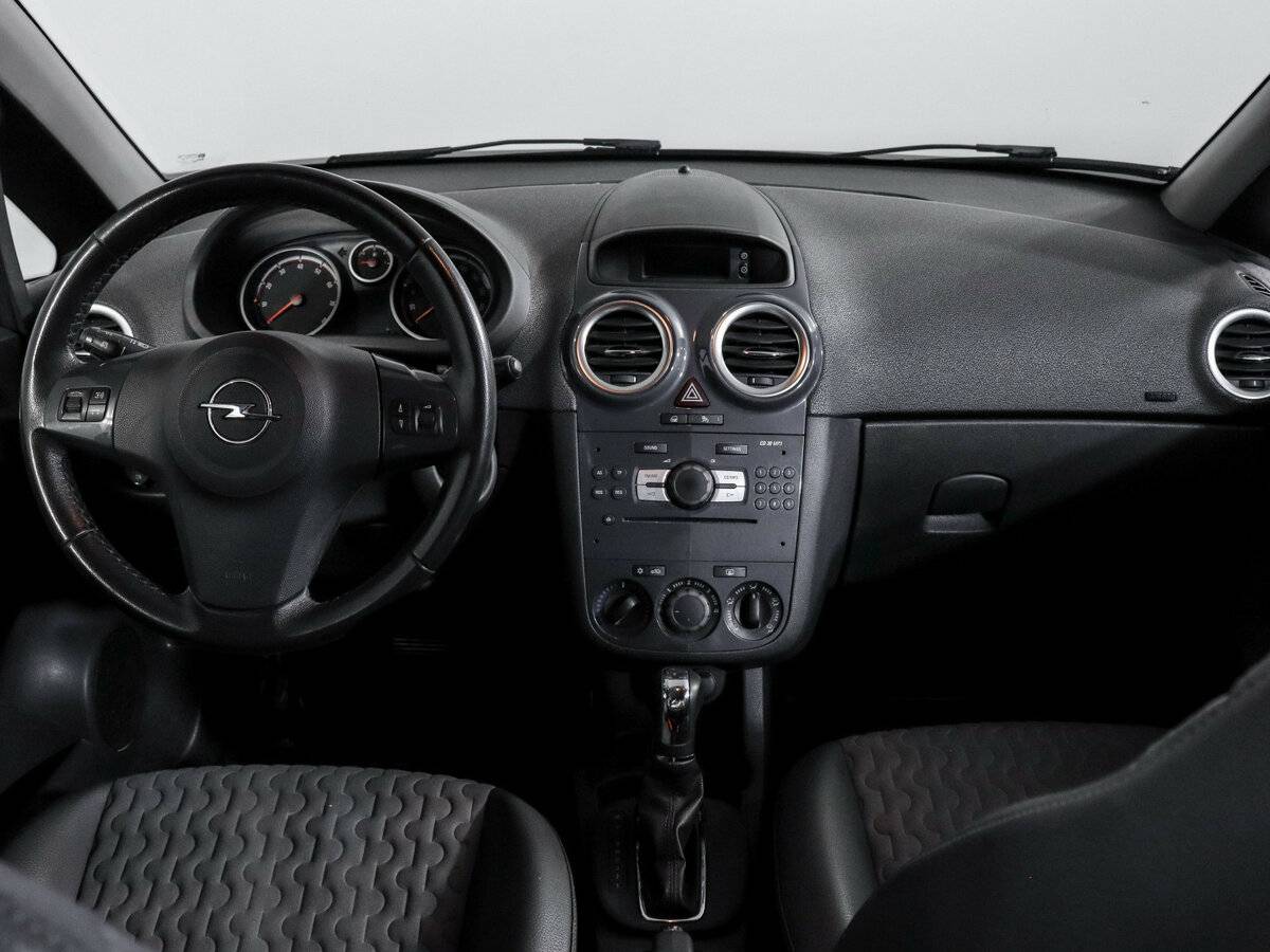 Opel Corsa с пробегом — 2011 год. Фото: #9