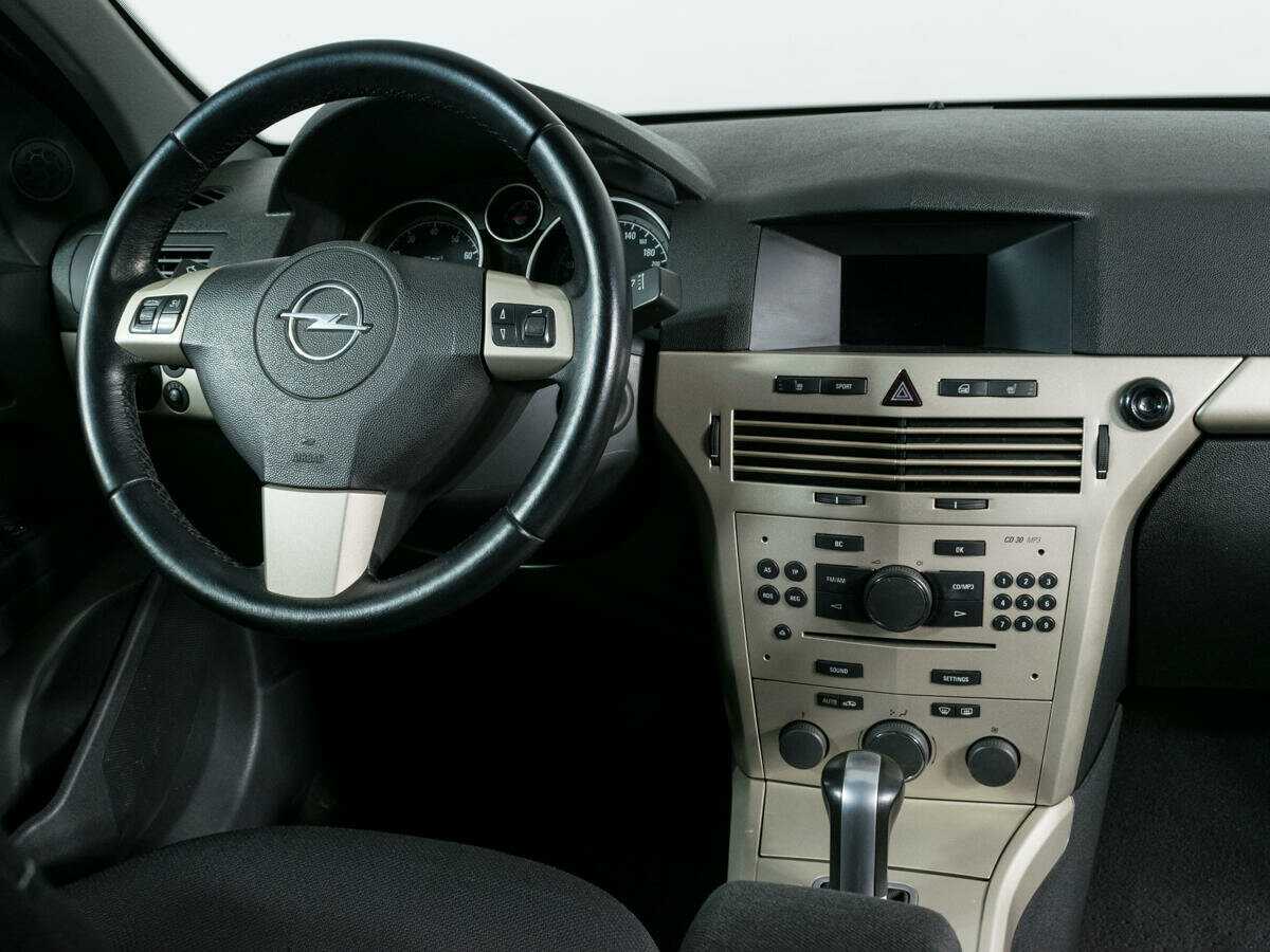 Opel Astra с пробегом — 2007 год. Фото: #11