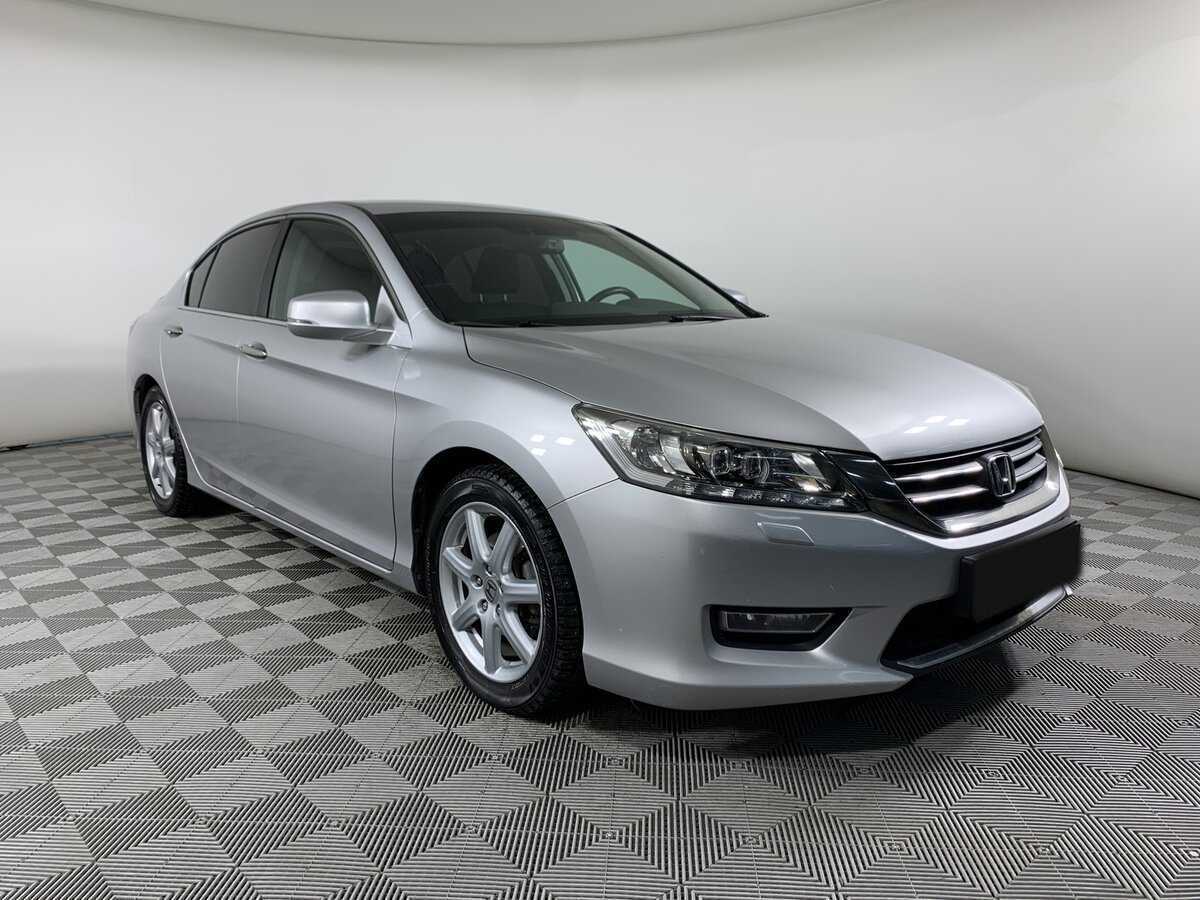 Honda Accord с пробегом — 2013 год. Фото: #2