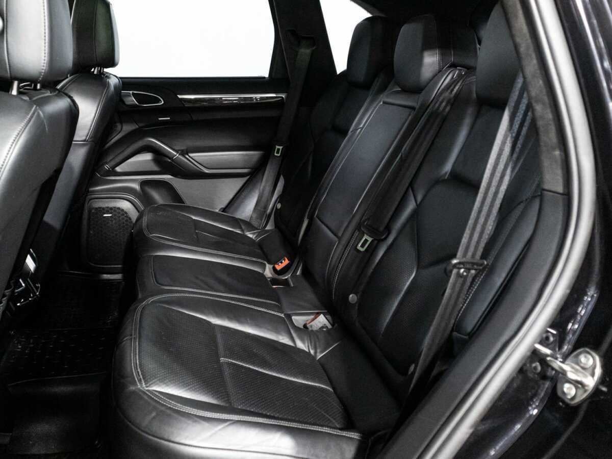 Porsche Cayenne с пробегом — 2010 год. Фото: #8