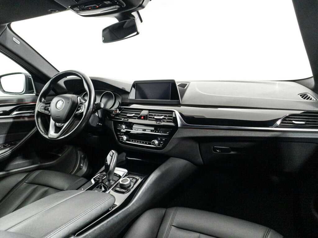 BMW 5 серии с пробегом — 2018 год. Фото: #8