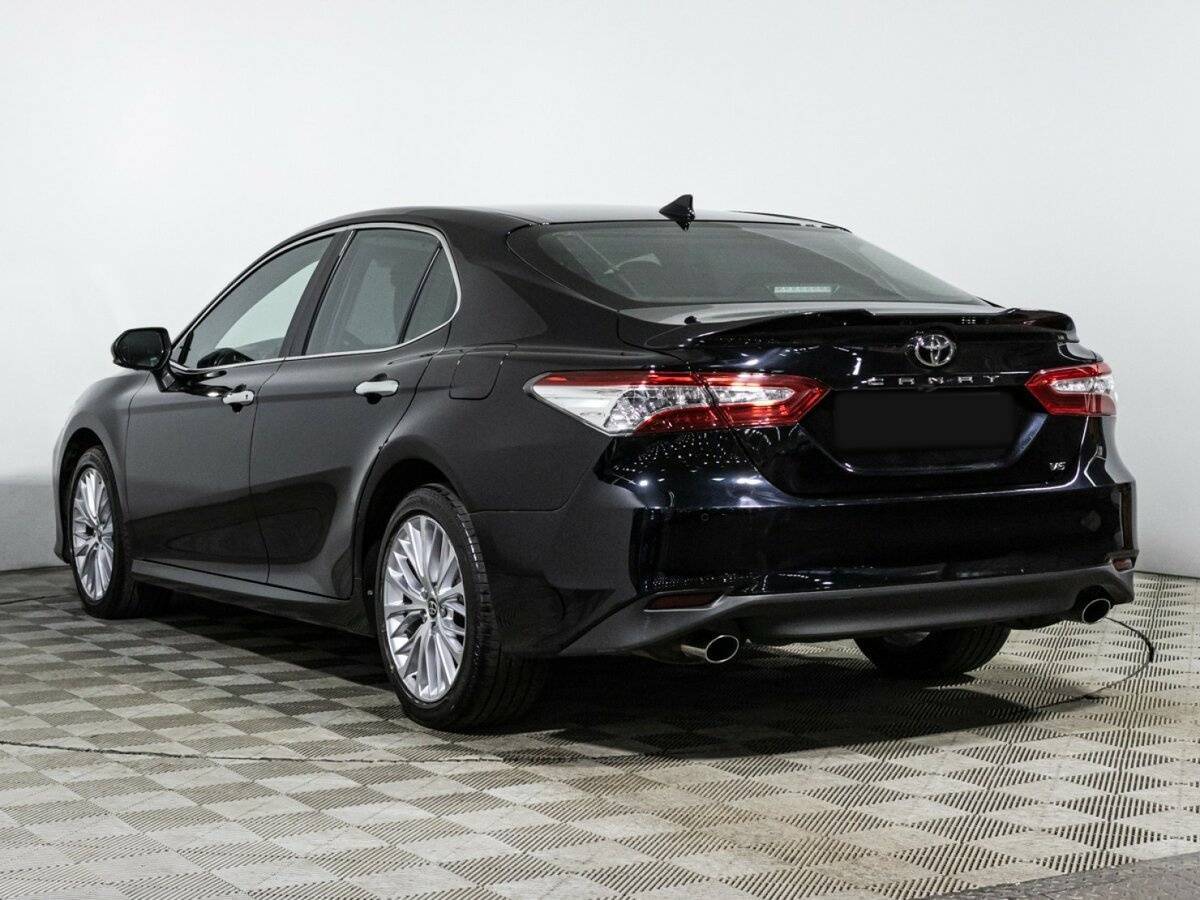 Toyota Camry с пробегом — 2020 год. Фото: #6