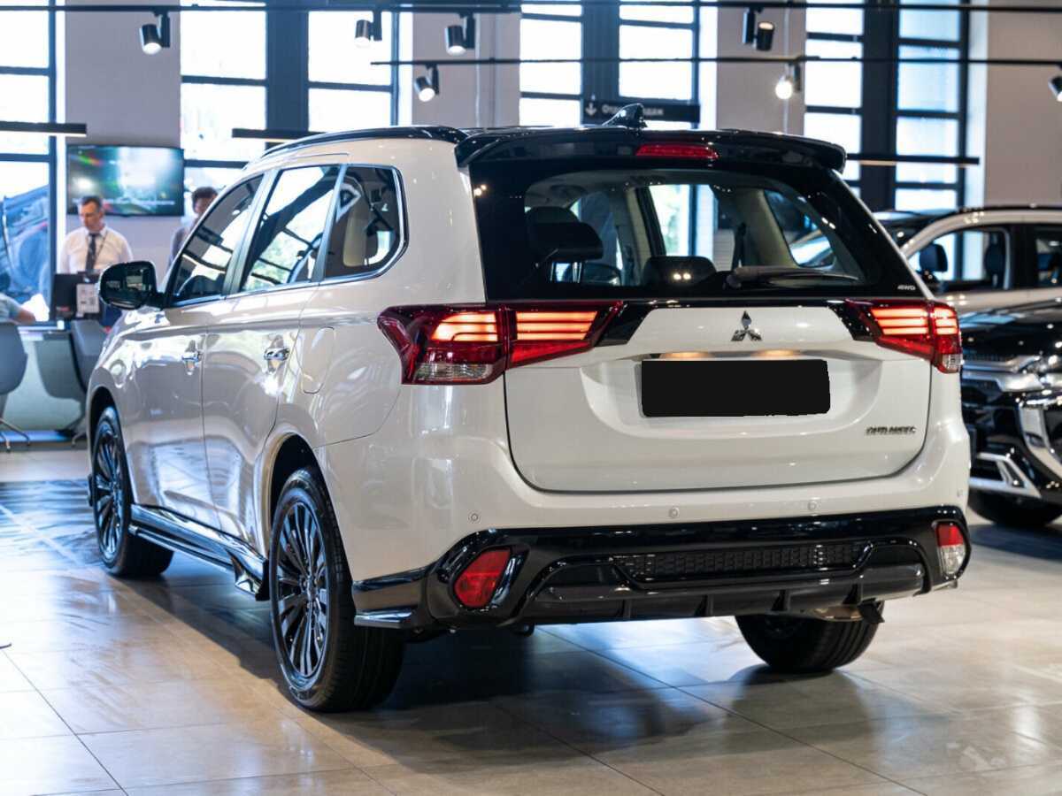 Mitsubishi Outlander с пробегом — 2022 год. Фото: #6