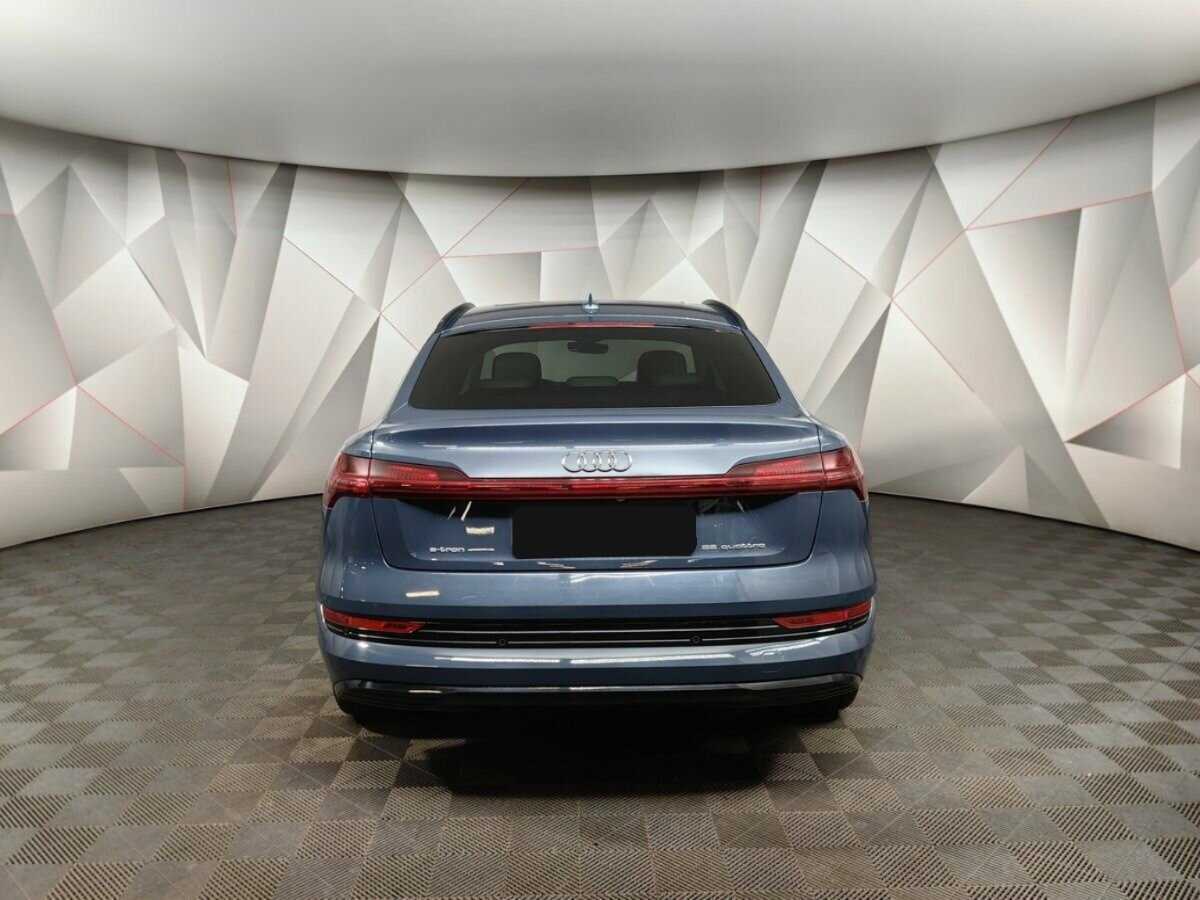 Audi e-tron Sportback с пробегом — 2021 год. Фото: #7