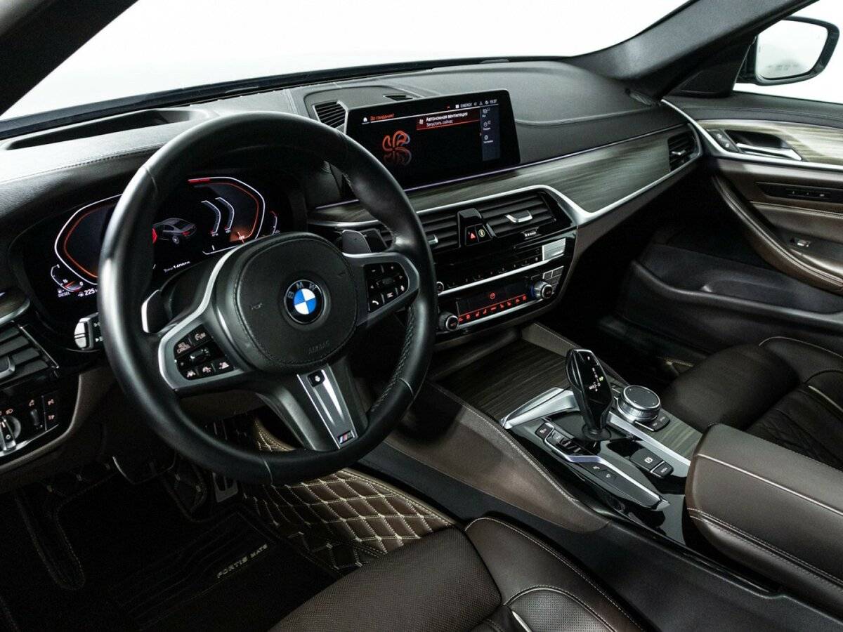 BMW 5 серии с пробегом — 2019 год. Фото: #10