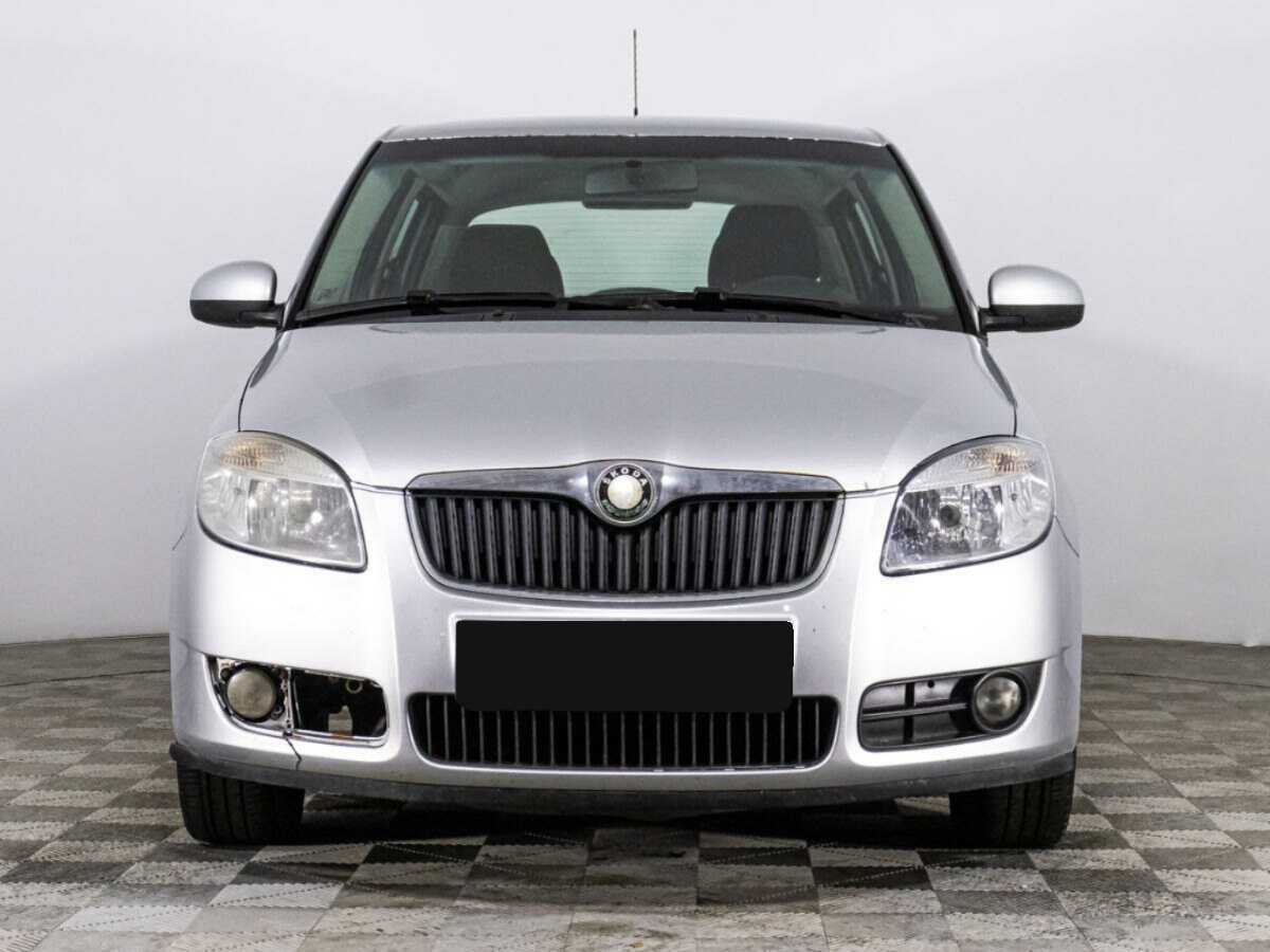 Skoda Fabia с пробегом — 2008 год. Фото: #1