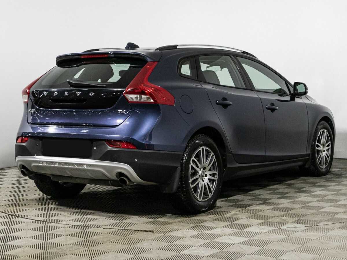 Volvo V40 Cross Country с пробегом — 2014 год. Фото: #4