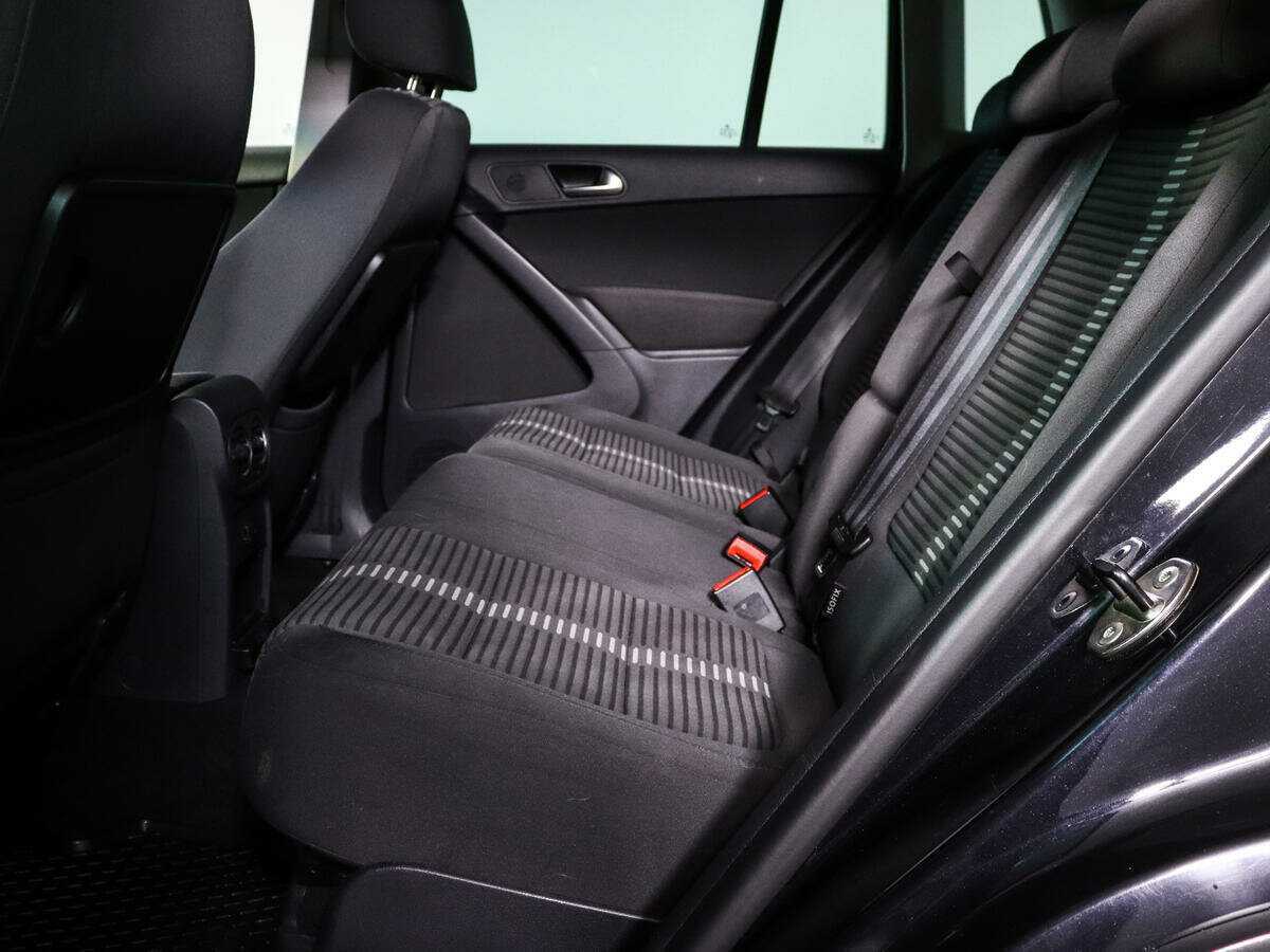 Volkswagen Tiguan с пробегом — 2010 год. Фото: #8