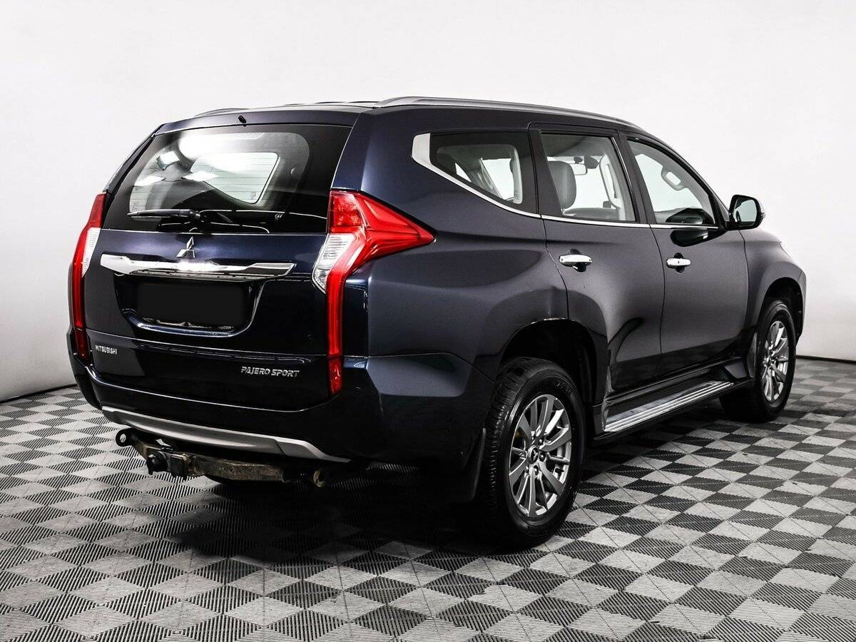 Mitsubishi Pajero Sport с пробегом — 2018 год. Фото: #4