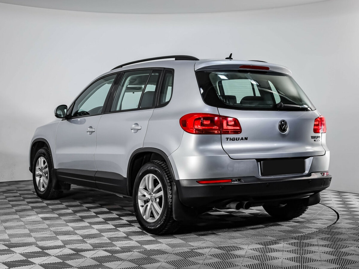 Volkswagen Tiguan с пробегом — 2011 год. Фото: #6