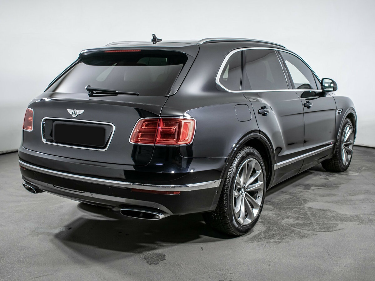 Bentley Bentayga с пробегом — 2016 год. Фото: #4