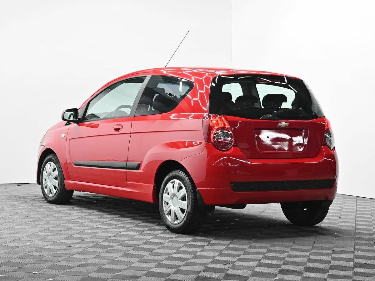 Chevrolet Aveo с пробегом — 2010 год. Фото: #2
