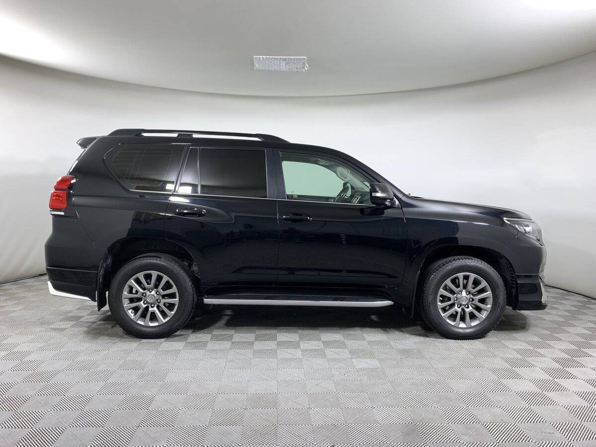 Toyota Land Cruiser Prado с пробегом — 2018 год. Фото: #3