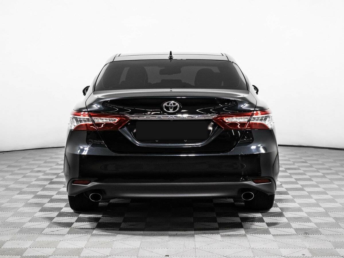 Toyota Camry с пробегом — 2022 год. Фото: #4