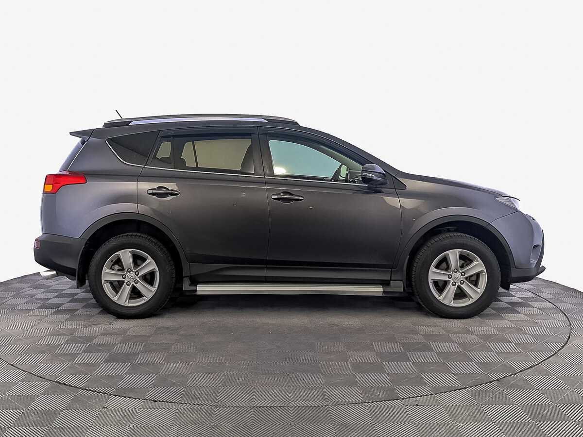 Toyota RAV4 с пробегом — 2014 год. Фото: #3