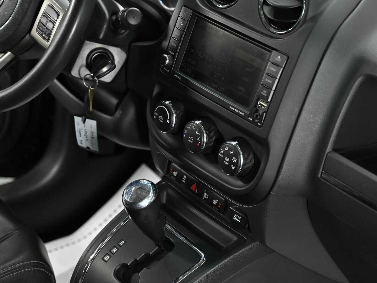 Jeep Compass с пробегом — 2012 год. Фото: #10