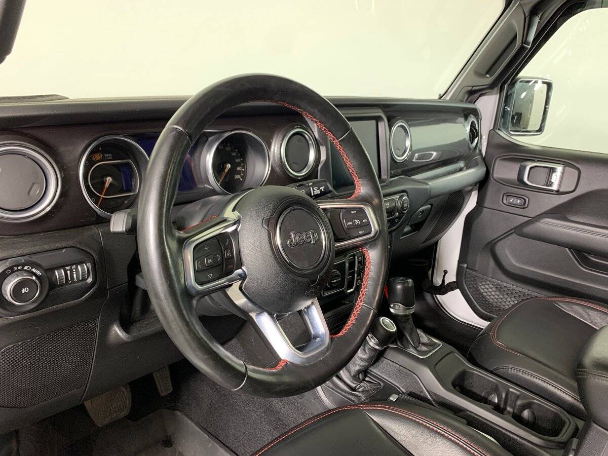 Jeep Wrangler с пробегом — 2019 год. Фото: #11