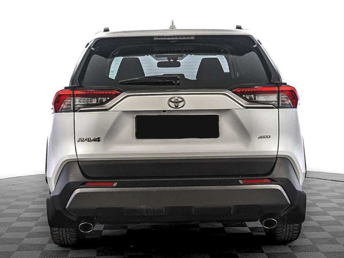 Toyota RAV4 с пробегом — 2020 год. Фото: #5