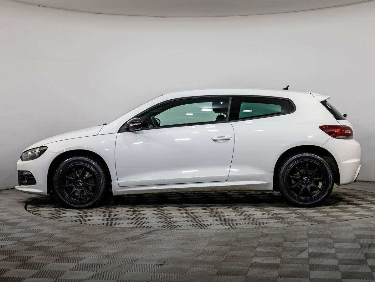 Volkswagen Scirocco с пробегом — 2013 год. Фото: #6