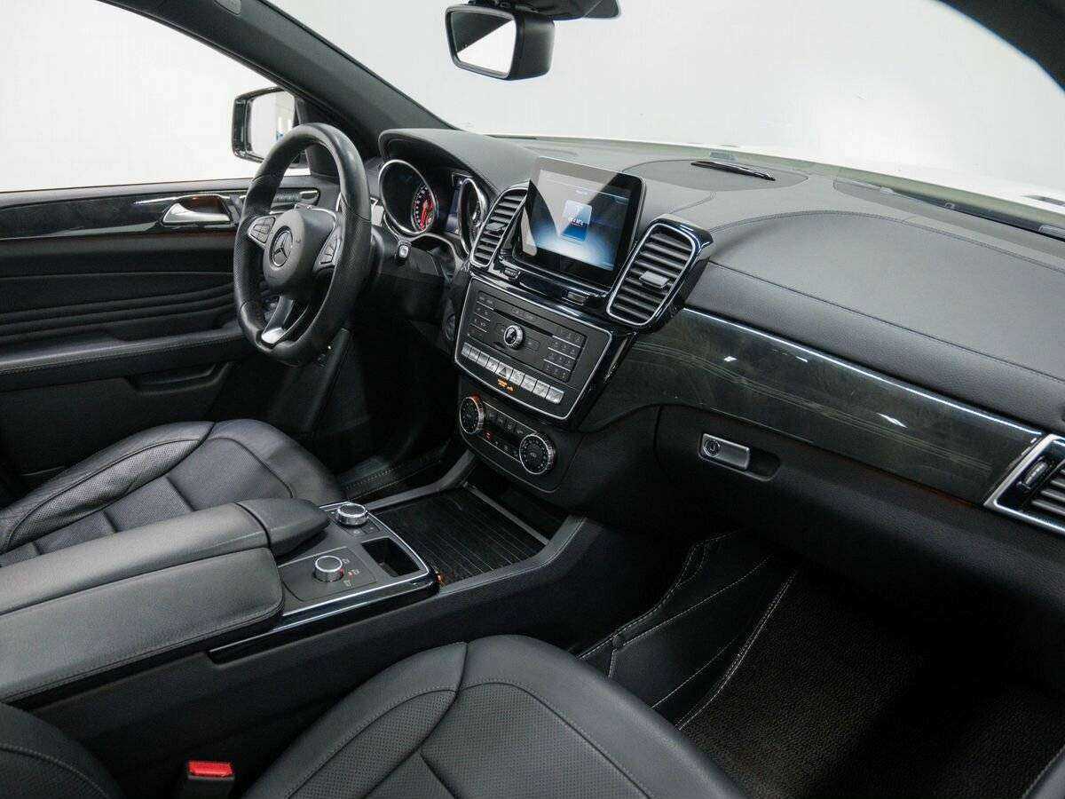 Mercedes-Benz GLE Coupe с пробегом — 2017 год. Фото: #7