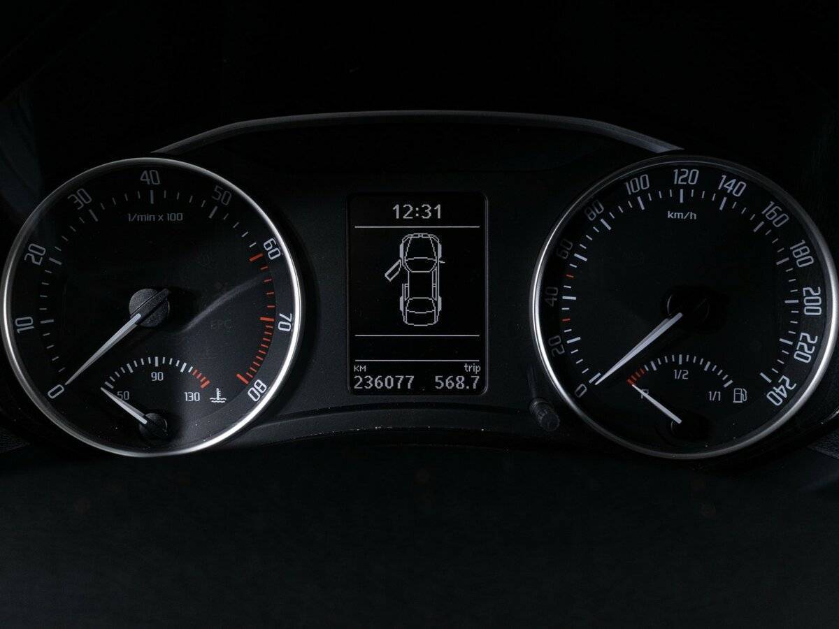 Skoda Octavia с пробегом — 2011 год. Фото: #12