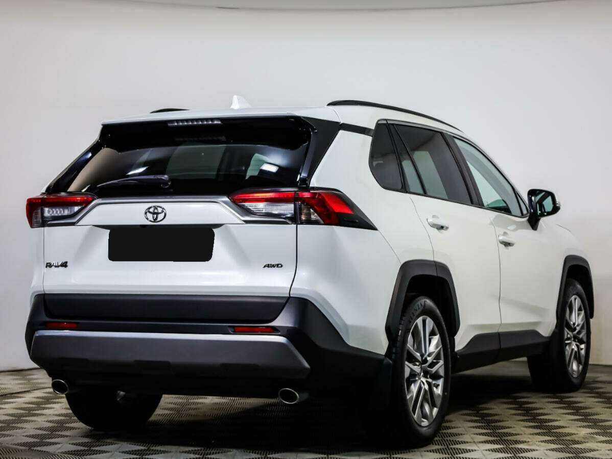 Toyota RAV4 с пробегом — 2021 год. Фото: #3