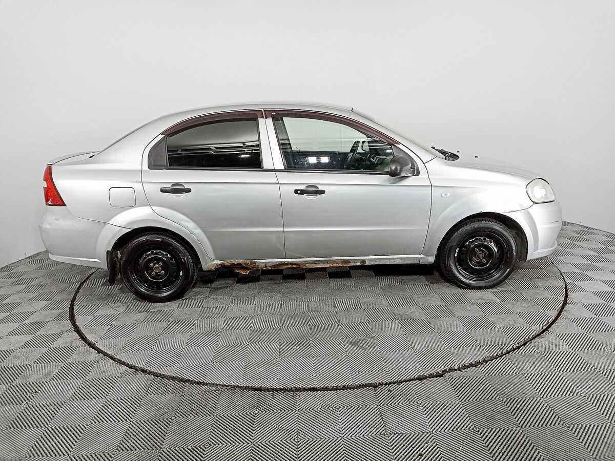 Chevrolet Aveo с пробегом — 2008 год. Фото: #3