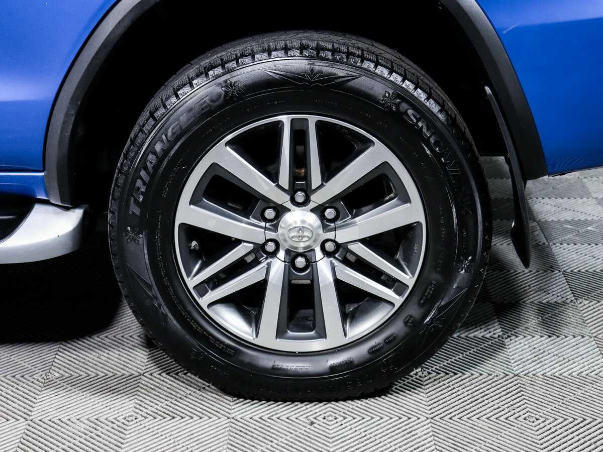 Toyota Fortuner с пробегом — 2018 год. Фото: #11