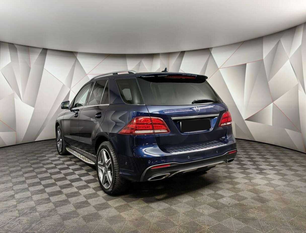Mercedes-Benz GLE с пробегом — 2018 год. Фото: #3