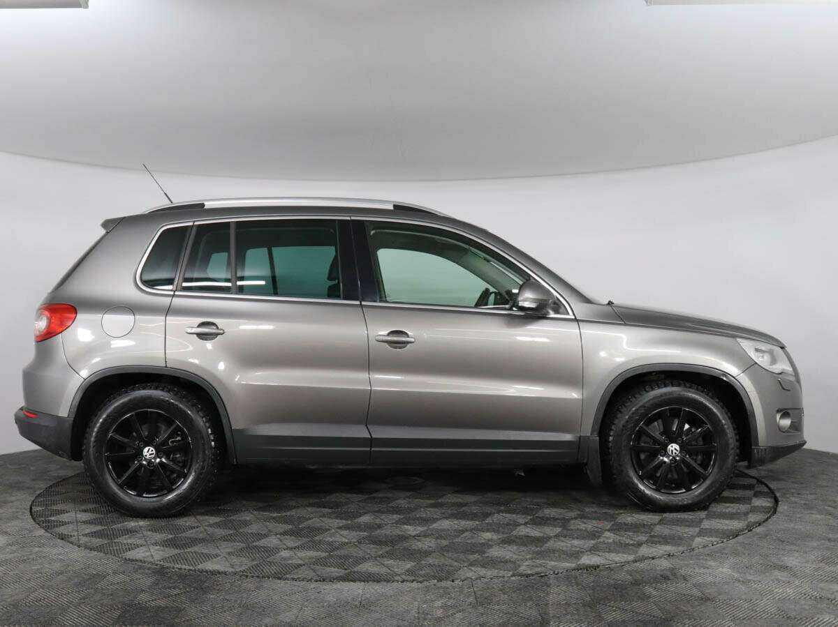 Volkswagen Tiguan с пробегом — 2009 год. Фото: #3