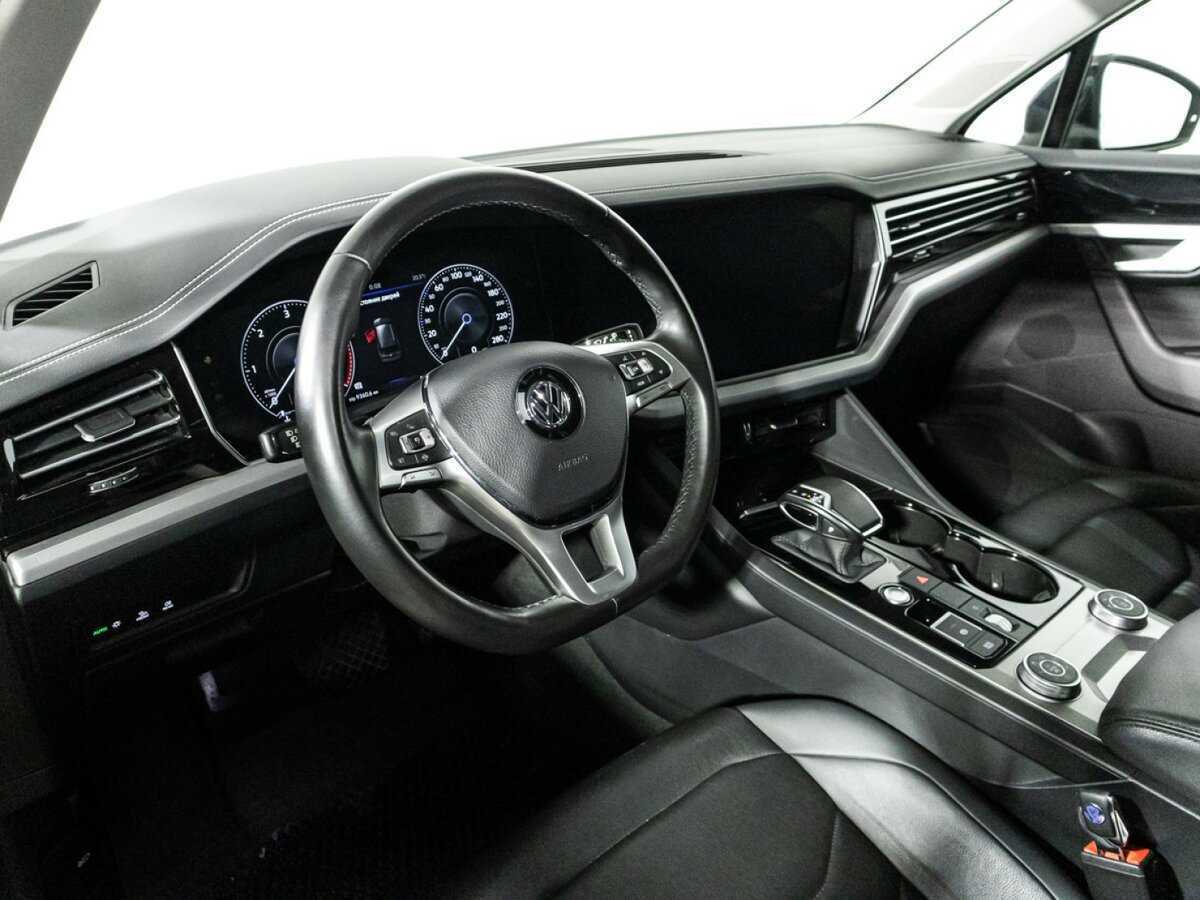 Volkswagen Touareg с пробегом — 2019 год. Фото: #9