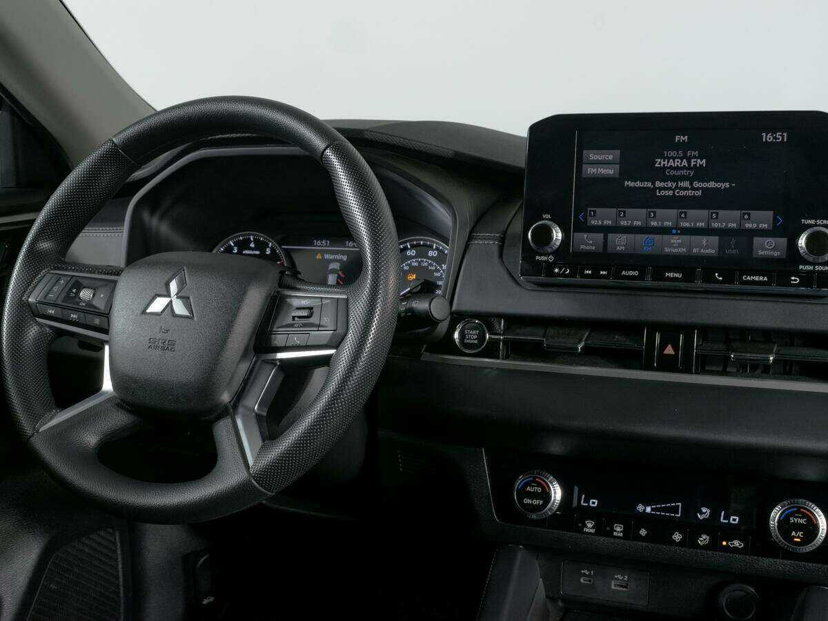 Mitsubishi Outlander с пробегом — 2022 год. Фото: #10