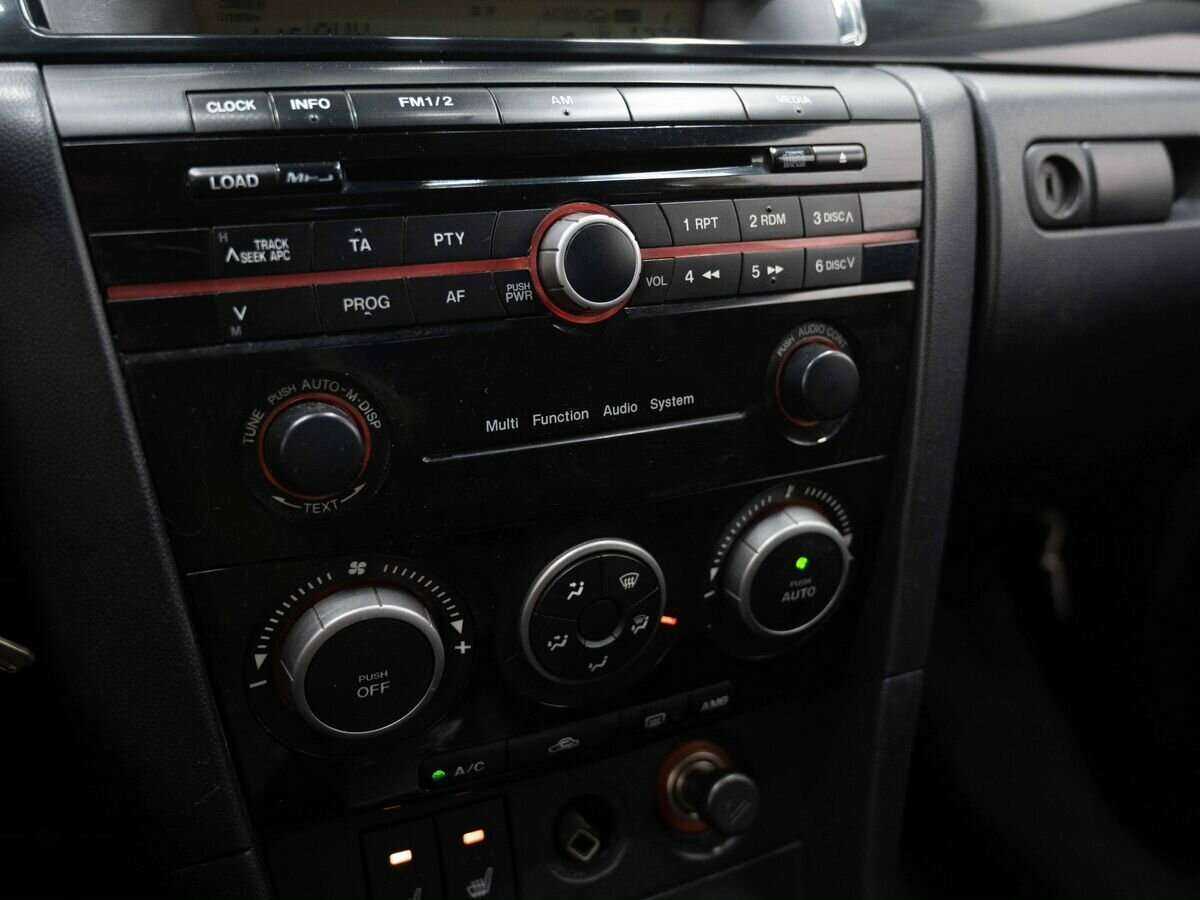 Mazda 3 с пробегом — 2008 год. Фото: #18