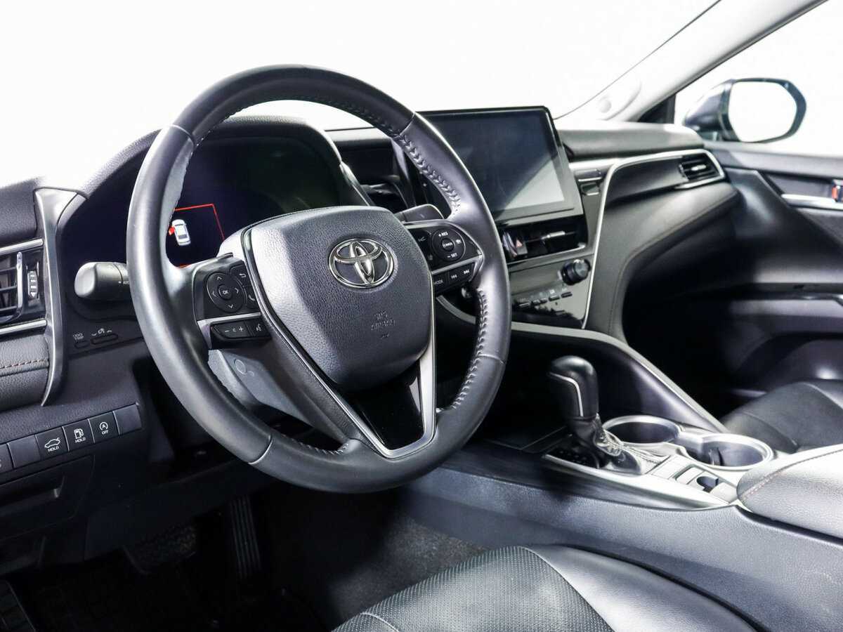 Toyota Camry с пробегом — 2023 год. Фото: #13