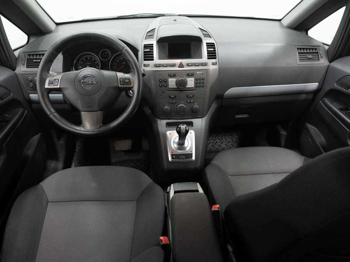 Opel Zafira с пробегом — 2007 год. Фото: #13