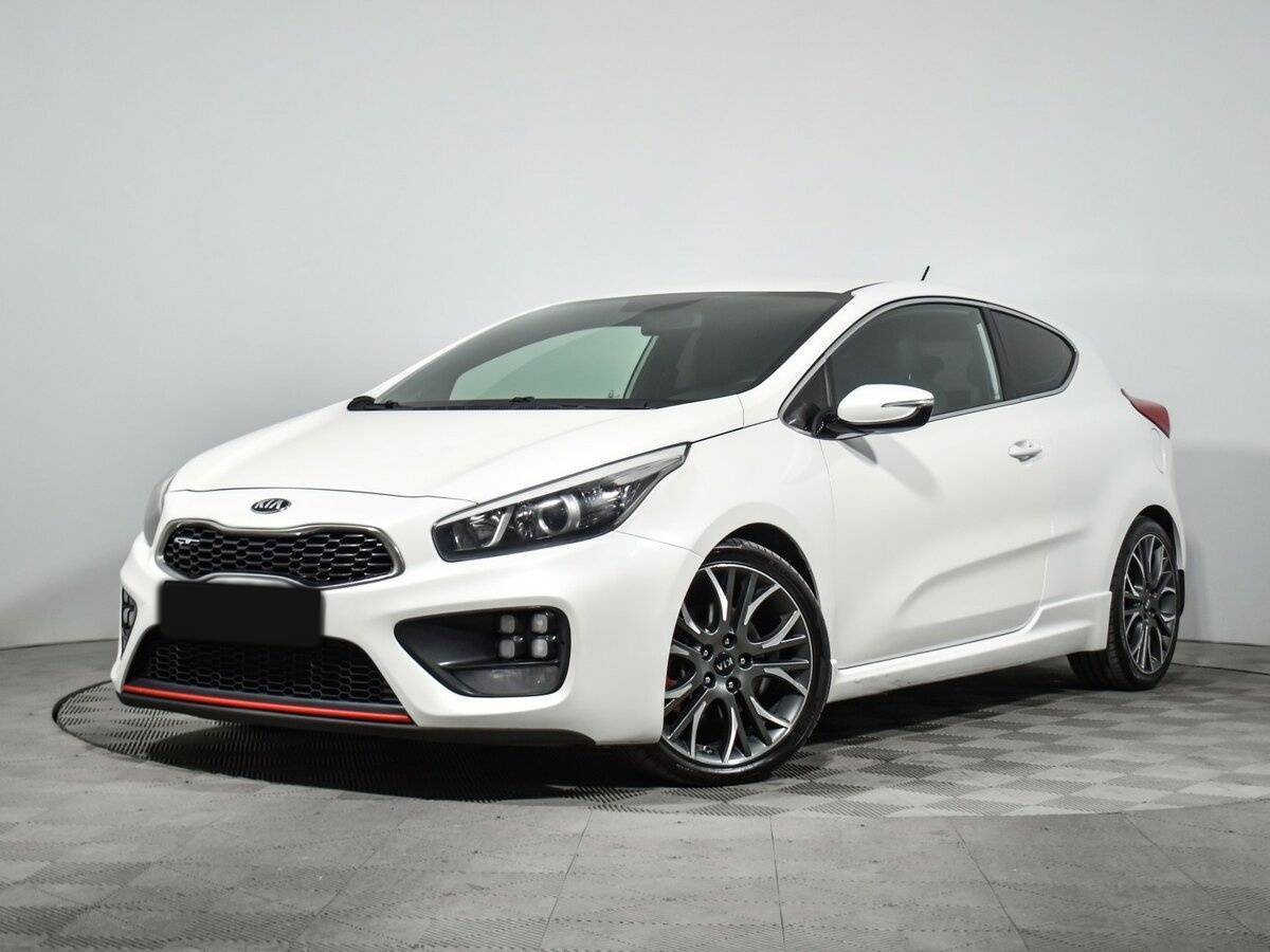 Kia Ceed GT с пробегом — 2015 год. Фото: #0