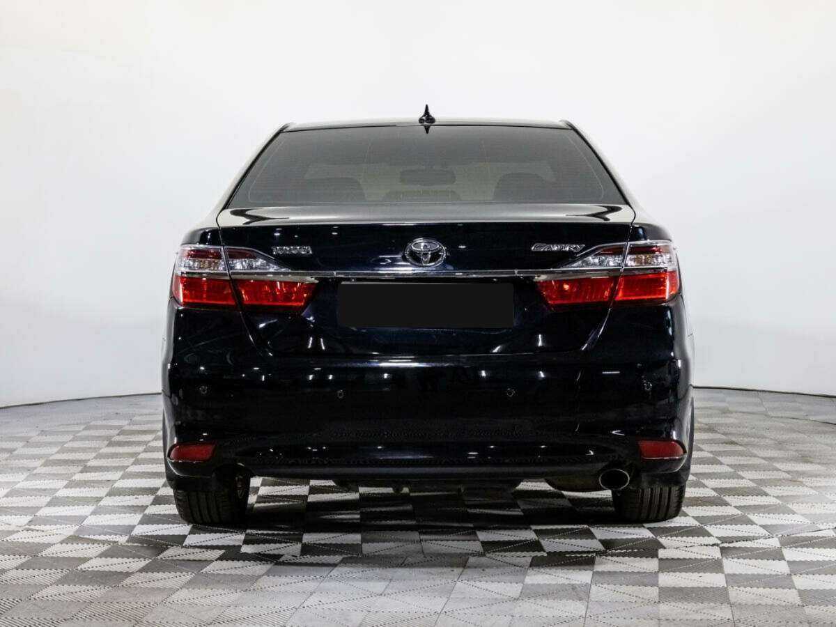 Toyota Camry с пробегом — 2015 год. Фото: #4